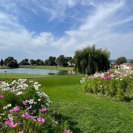 Les Cistes Bed & Breakfast Mallemort Luaran gambar