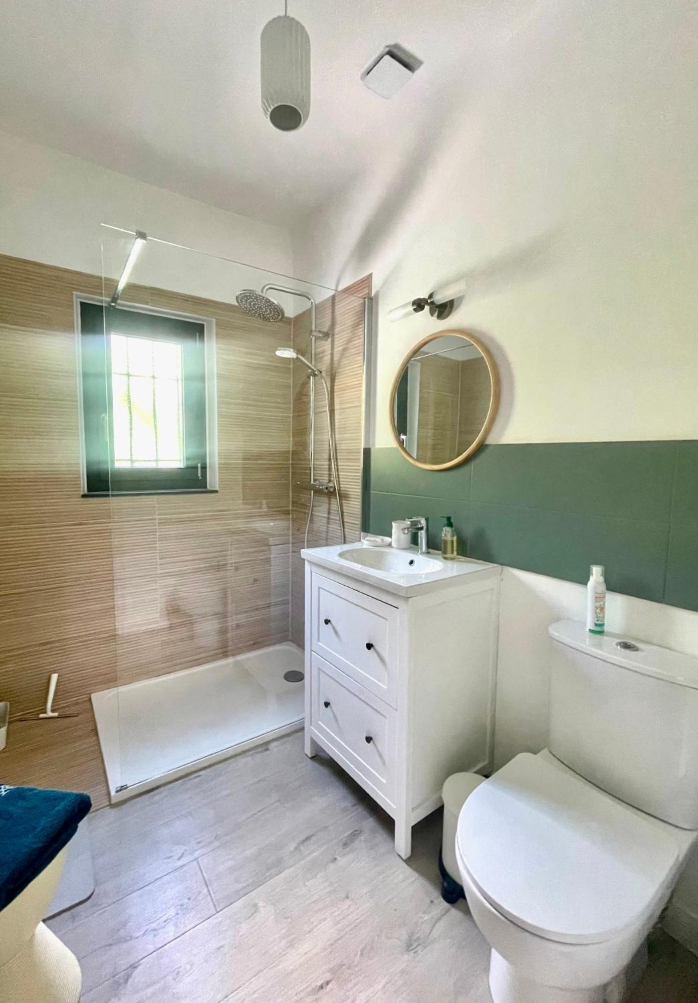 Les Cistes Bed & Breakfast Mallemort Luaran gambar