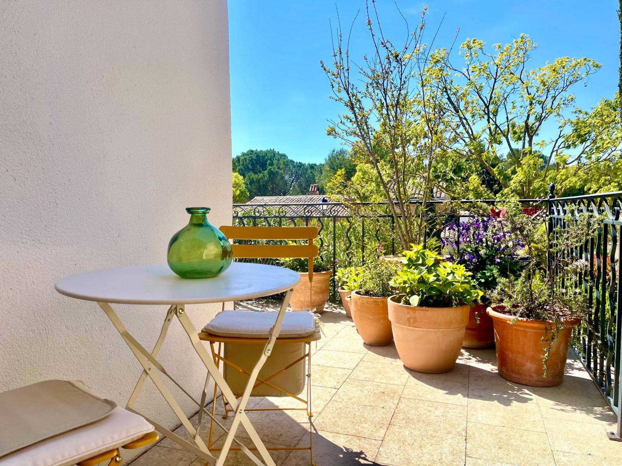 Les Cistes Bed & Breakfast Mallemort Luaran gambar