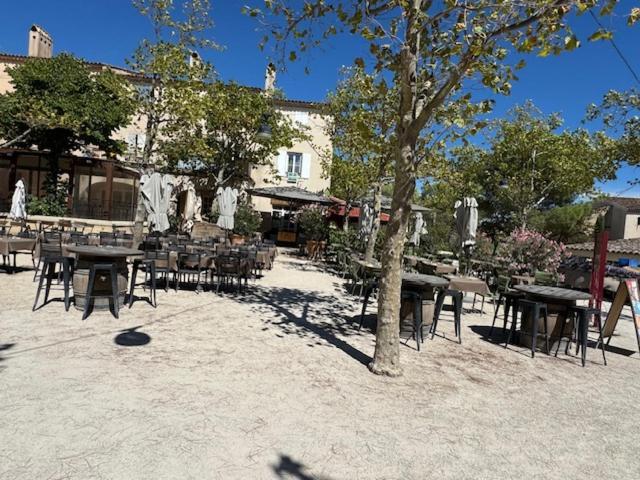 Les Cistes Bed & Breakfast Mallemort Luaran gambar